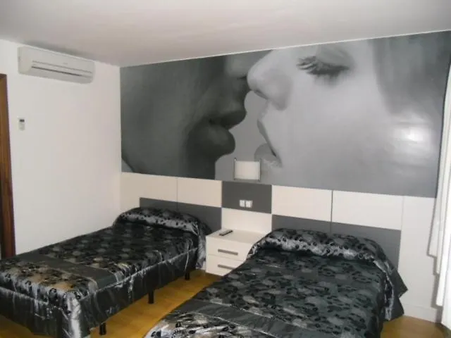 Konukevi Restaurante Texas Fuentes de Ebro